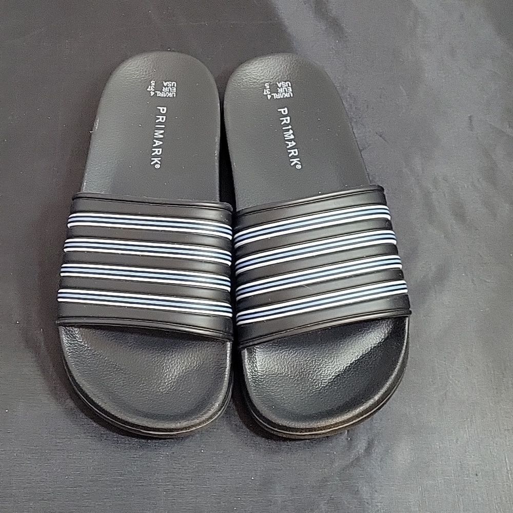 BRAND NEW PRIMARK SLIDES ROUND TOE BIG KID SANDAL